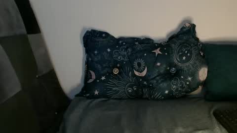 Snapshot of velvet_lips01 chatting on 01.27.25 Andrea online show from 01.27.25