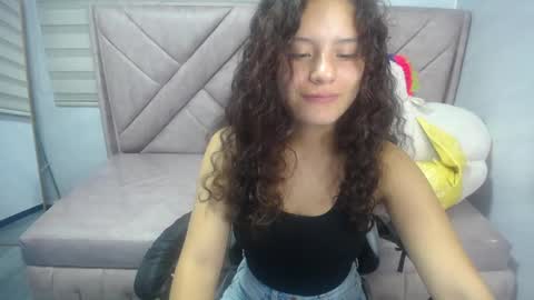 velvet_moon_v online show from 09.13.25