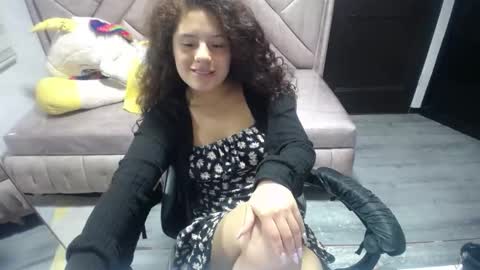 velvet_moon_v online show from 10.17.25