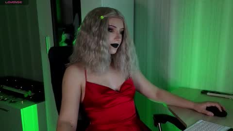 Violet online show from 10.29.25