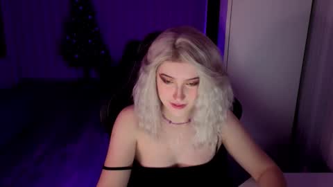 Violet online show from 01.18.26