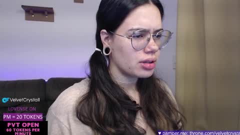 Snapshot of velvetcrystal chatting on 11.28.25 Crystal PVT OPEN online show from 11.28.25