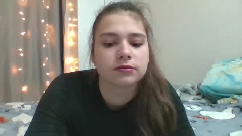 velveted_ivy online show from 11.10.25