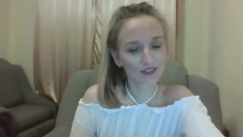 Snapshot of velvetintuition chatting on 05.23.26 velvetintuition online show from 05.23.26