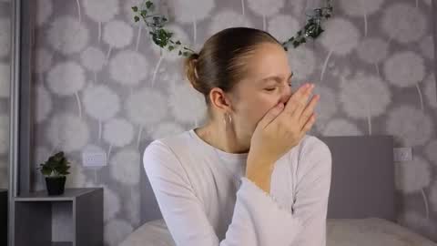 Snapshot of velvetrisque chatting on 10.23.25 Kelly online show from 10.23.25