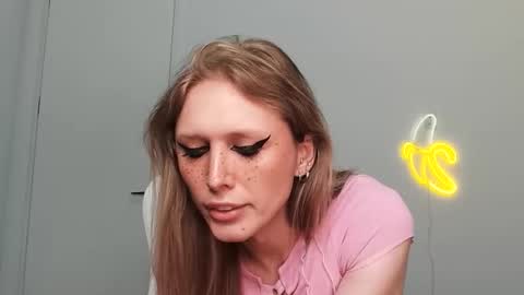 Snapshot of velvettgirl chatting on 02.07.26 VelvetTGirl online show from 02.07.26