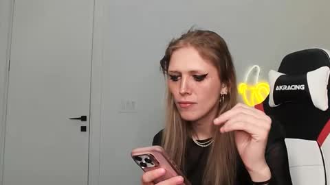 Snapshot of velvettgirl chatting on 02.08.26 VelvetTGirl online show from 02.08.26