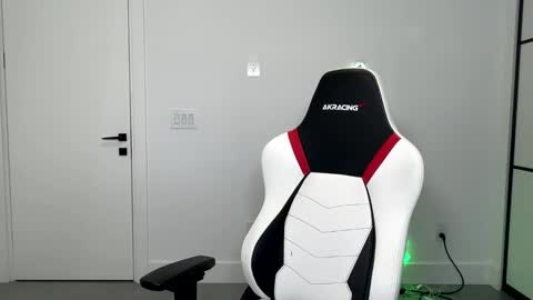 Snapshot of velvettgirl chatting on 02.14.26 VelvetTGirl online show from 02.14.26