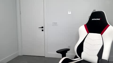 Snapshot of velvettgirl chatting on 02.19.26 VelvetTGirl online show from 02.19.26