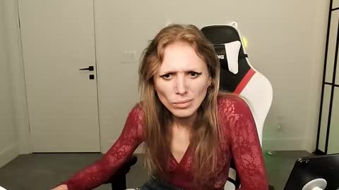 Snapshot of velvettgirl chatting on 02.24.26 VelvetTGirl online show from 02.24.26