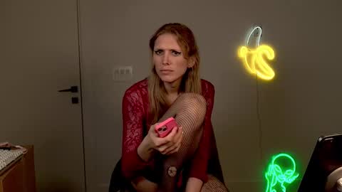 Snapshot of velvettgirl chatting on 03.02.26 VelvetTGirl online show from 03.02.26