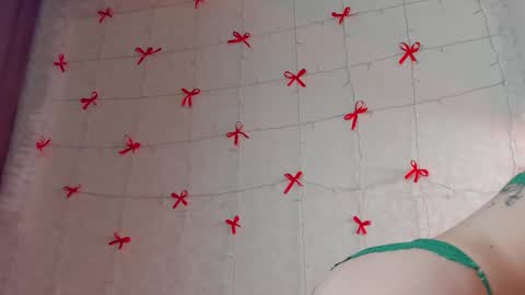 VelvetVine online show from 02.21.26