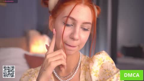 Snapshot of venelopa chatting on 10.30.25 Venelopa online show from 10.30.25