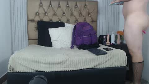 Snapshot of veneno_hot chatting on 01.25.25 veneno hot online show from 01.25.25