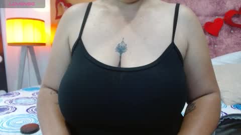 Snapshot of vennuss89 chatting on 10.20.25 vennuss89 online show from 10.20.25