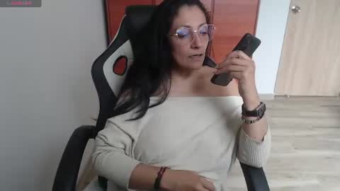 Snapshot of venus496613 chatting on 06.19.26 venus496613 online show from 06.19.26