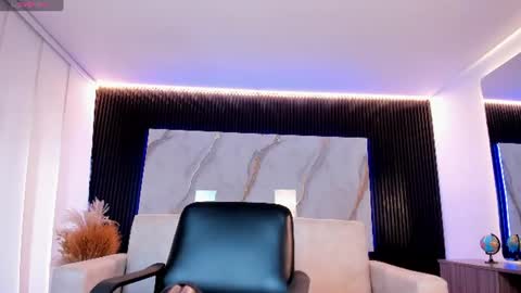 Snapshot of venus_cooperr chatting on 07.14.26 Venus Cooperr online show from 07.14.26