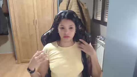 Venus independent model online show from 02.22.25