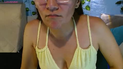 Snapshot of venus_swet chatting on 05.17.26 Catalina online show from 05.17.26