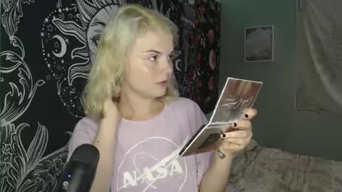 Snapshot of venusastar chatting on 10.03.25 Miss Venus online show from 10.03.25