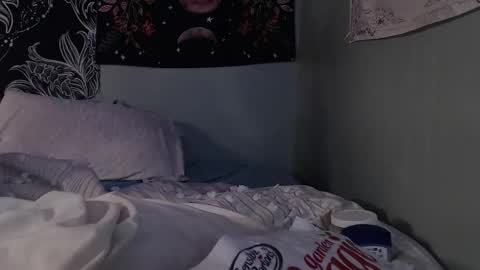 Snapshot of venusastar chatting on 10.15.25 Miss Venus online show from 10.15.25