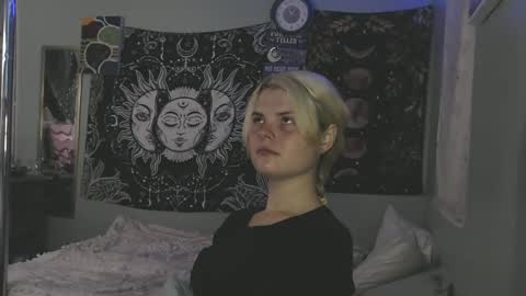 Snapshot of venusastar chatting on 11.05.25 Miss Venus online show from 11.05.25