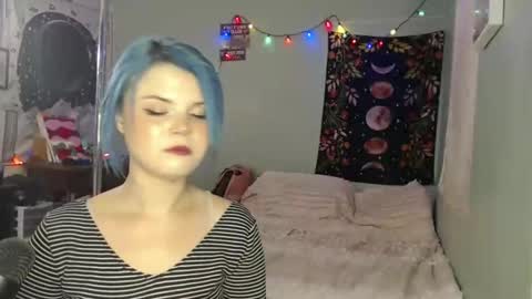 Snapshot of venusastar chatting on 12.23.25 Miss Venus online show from 12.23.25