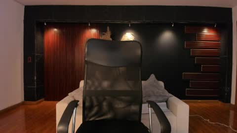 Venus Cooper Everyday From 1400 to 2200 Col Time online show from 04.07.26