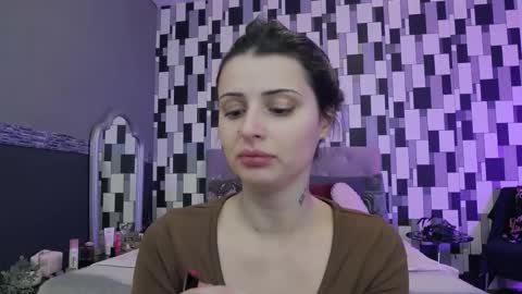 venusinylons online show from 11.30.25