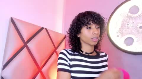 venuss_03 online show from 11.19.25