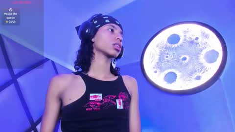 venuss_03 online show from 11.28.25