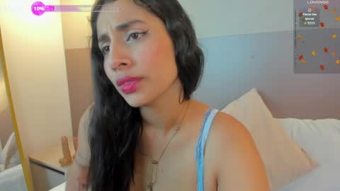 Nice to greet you my name is Vanessa  online show from 03.31.26