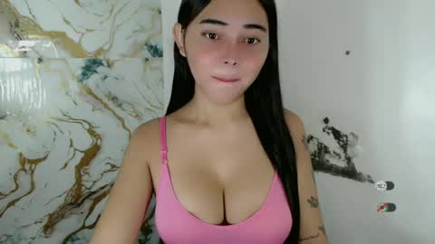 Snapshot of veola_sexy chatting on 06.14.26 veola_sexy online show from 06.14.26