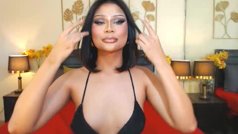 Snapshot of vera_krasovaxxx chatting on 10.22.25 your1andonlySAVY online show from 10.22.25