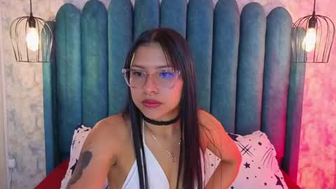 Snapshot of verabest chatting on 04.18.26 Domelipa online show from 04.18.26