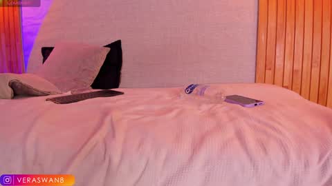 veraswan1 online show from 12.06.24