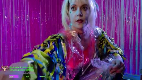 Vera Victors online show from 10.17.25