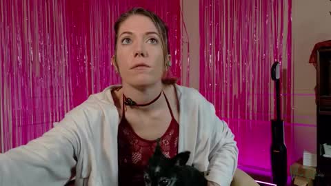 Vera Victors online show from 11.27.25