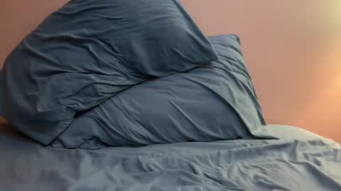 Snapshot of vergasjuan chatting on 12.25.24 Juan Vergas online show from 12.25.24