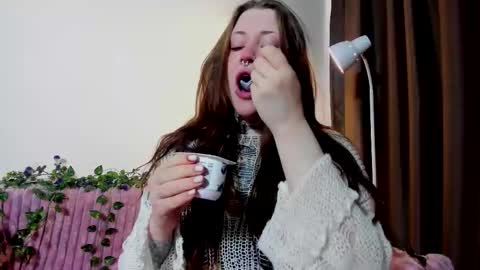 Snapshot of vergill_hella chatting on 11.23.25 Sonya online show from 11.23.25