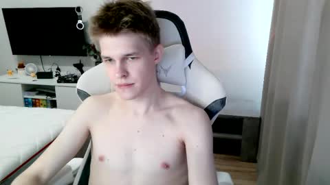 Snapshot of veritas_in_vine chatting on 04.05.26 Veritas online show from 04.05.26