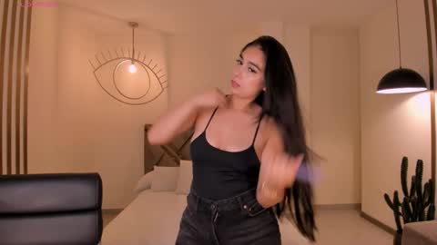 Snapshot of veronicablue1 chatting on 11.27.25 Vero online show from 11.27.25