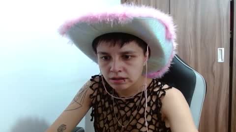 Snapshot of veronicaelite16 chatting on 12.19.24 Veronica Clark online show from 12.19.24