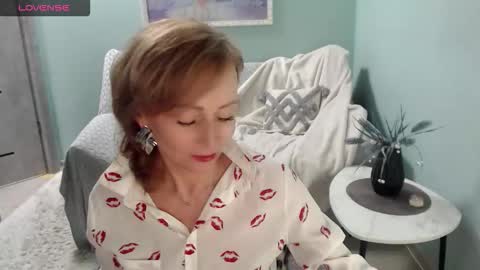 Helen online show from 09.20.25