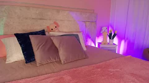 Snapshot of veronicamartin_ chatting on 03.08.25 Vero online show from 03.08.25