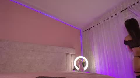 Snapshot of veronicamartin_ chatting on 11.24.25 Vero online show from 11.24.25