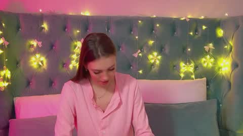 Veronica online show from 12.23.25