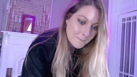 Veronica Weston online show from 01.14.25