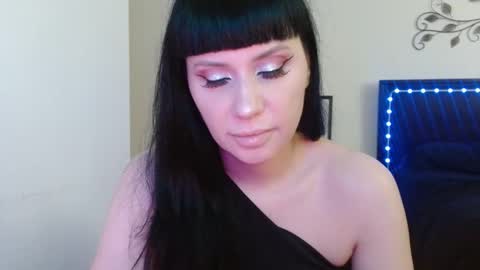 Snapshot of veronika_blak chatting on 11.27.25 Miss Veronika Blak online show from 11.27.25