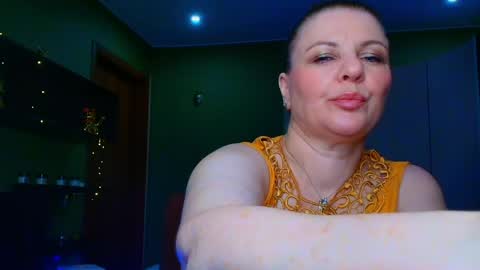 Snapshot of veronikawgold chatting on 05.22.26 VeronikawGold online show from 05.22.26